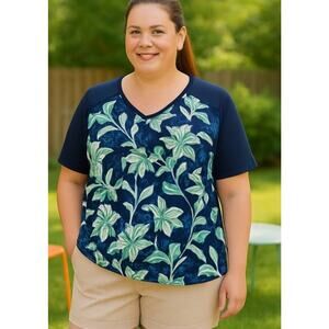 Chico’s sz 4 XXL Chicos Navy Blue Floral eyelet sleeves Top Navy floral 20 22